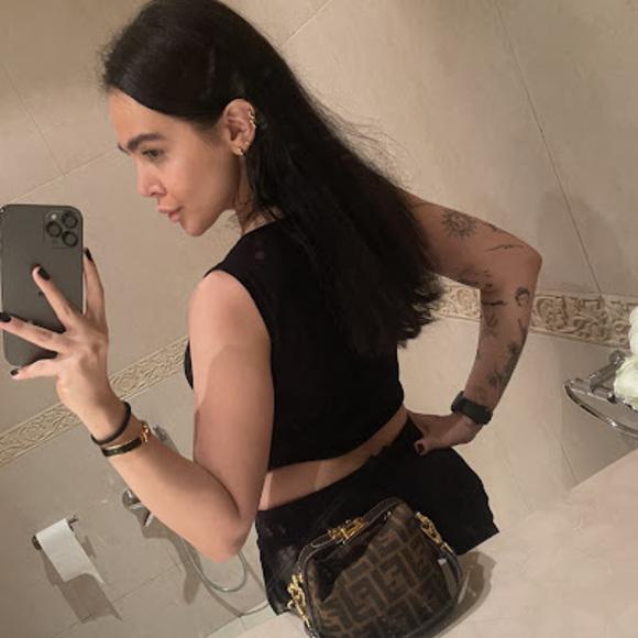 Meet your Posher, Maryam - Picture 1 of 1